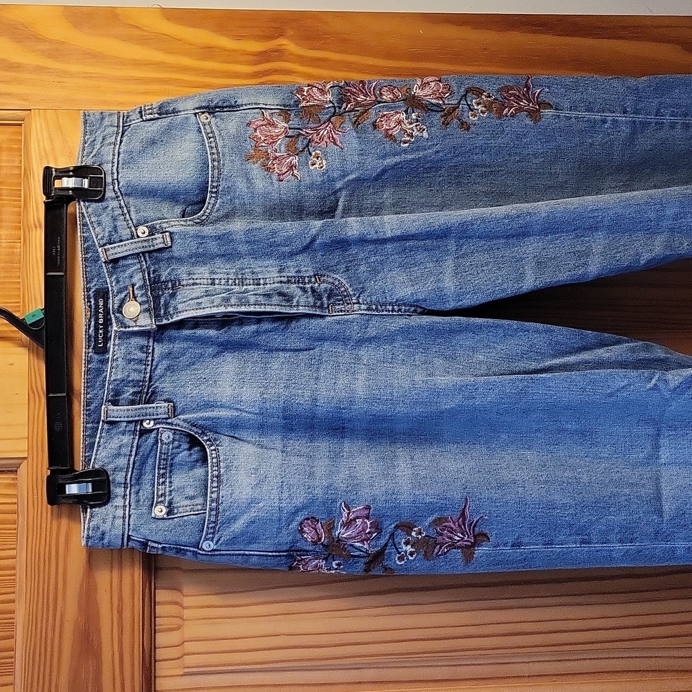 Lucky Brand 10/30 high rise mom Jean drew